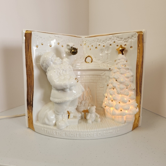 Santa Claus Christmas Eve Fireplace Light Up Lamp Vintage White Gold Decoration - Picture 1 of 12